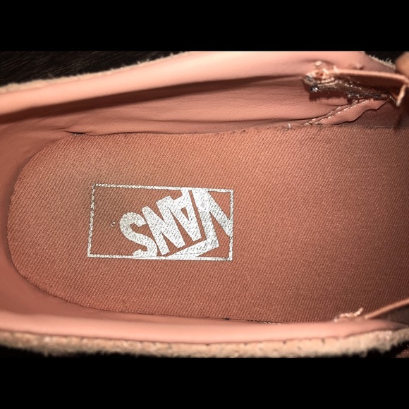 Vans - Picture 2 of 5